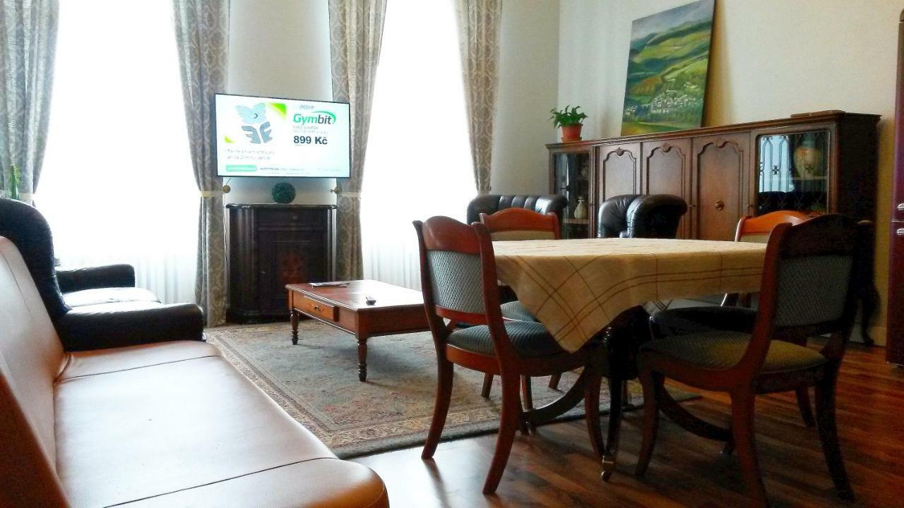 Vintage Apartment 卡罗维发利 外观 照片