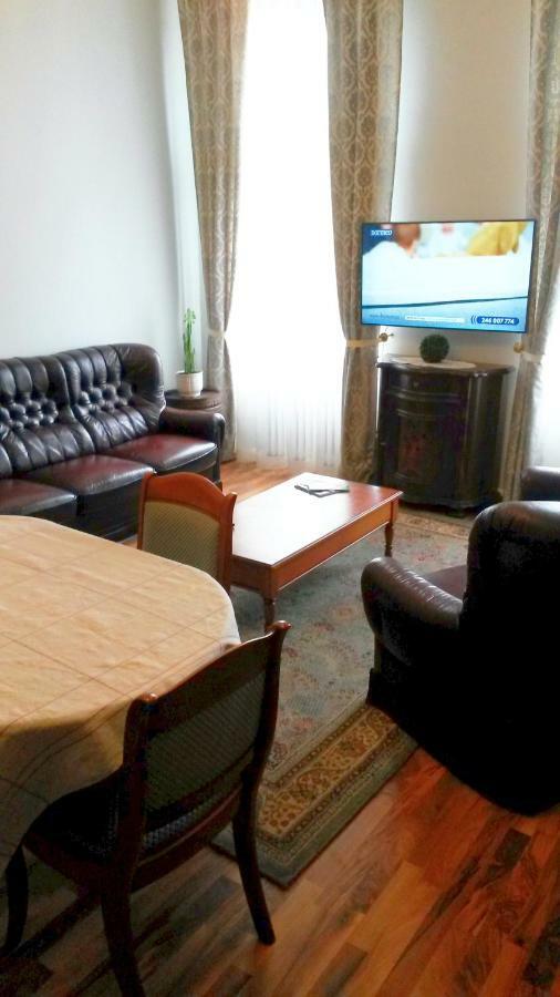 Vintage Apartment 卡罗维发利 外观 照片